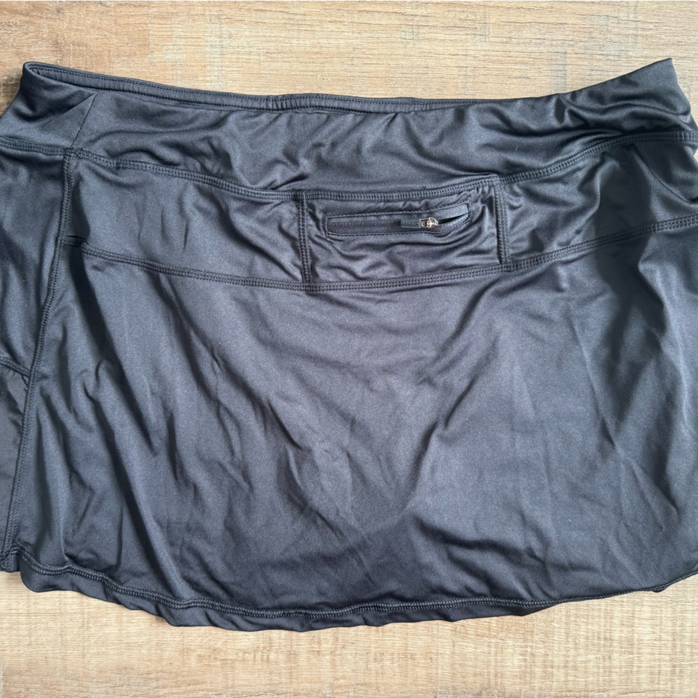 Head Skort - Picture 2 of 4